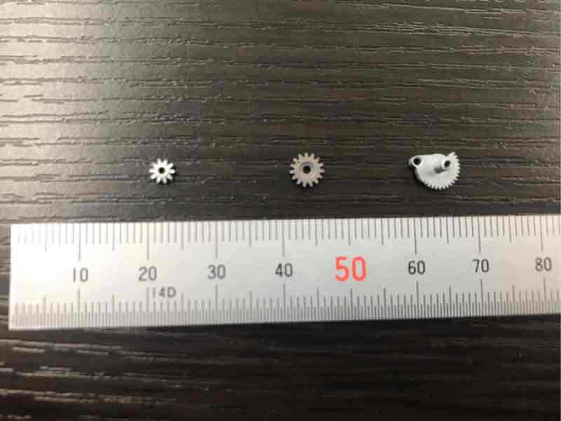 複雑形状や薄肉の製品の高精度成形に強み